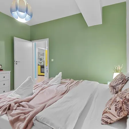 Asteri Garden & Terrace Apartment *